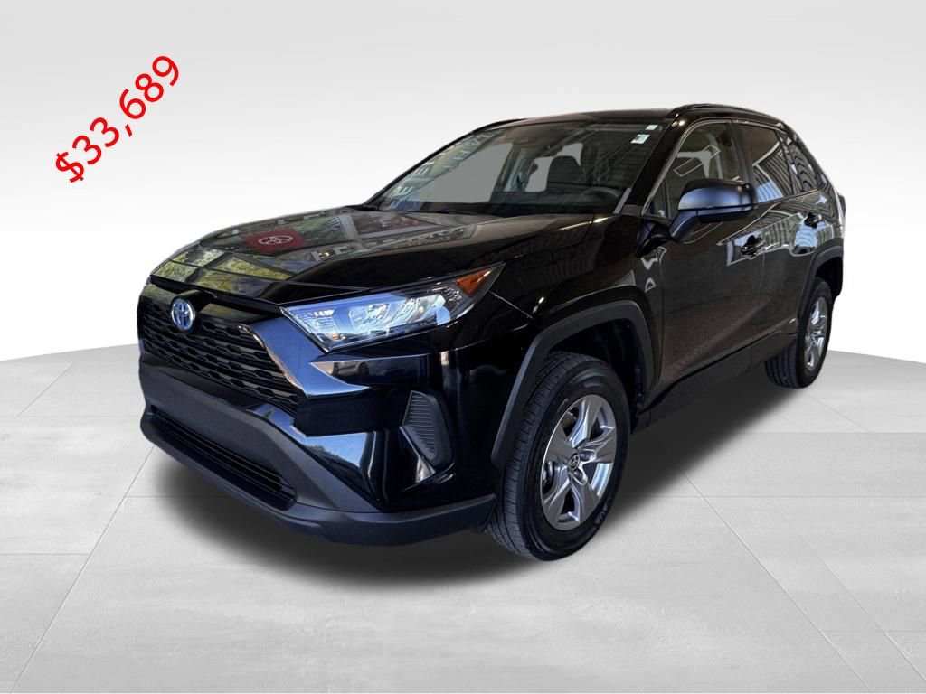 Certified 2022 Toyota RAV4 LE AWD/4WD image 4