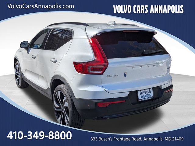 Used 2023 Volvo XC40 B5 Plus w/ Driver Assist Package image 6