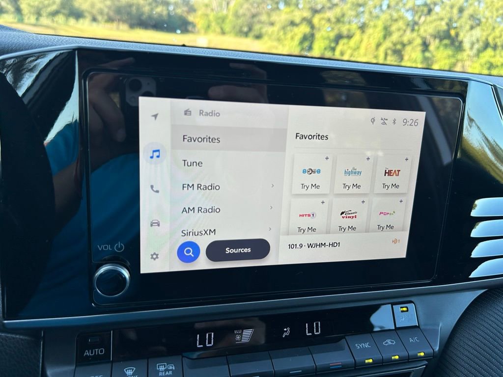 Certified 2025 Toyota Camry SE image 23