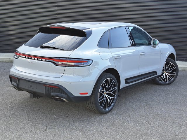 New 2026 Porsche Macan image 7