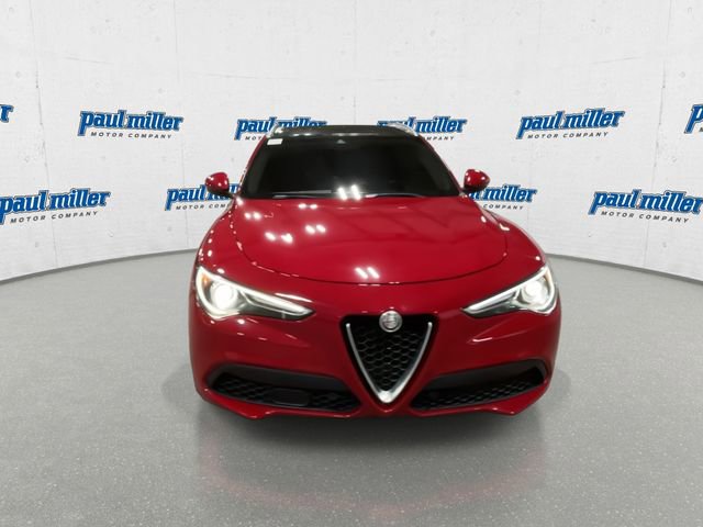 Used 2018 Alfa Romeo Stelvio Ti image 4