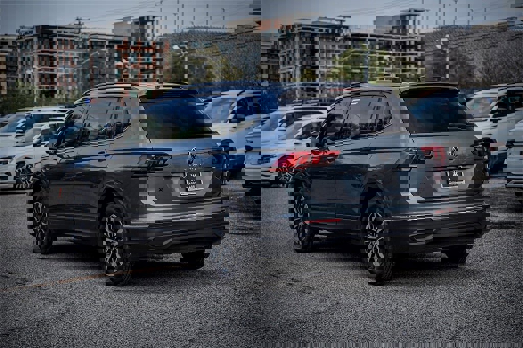 New 2024 Volkswagen Tiguan S image 5