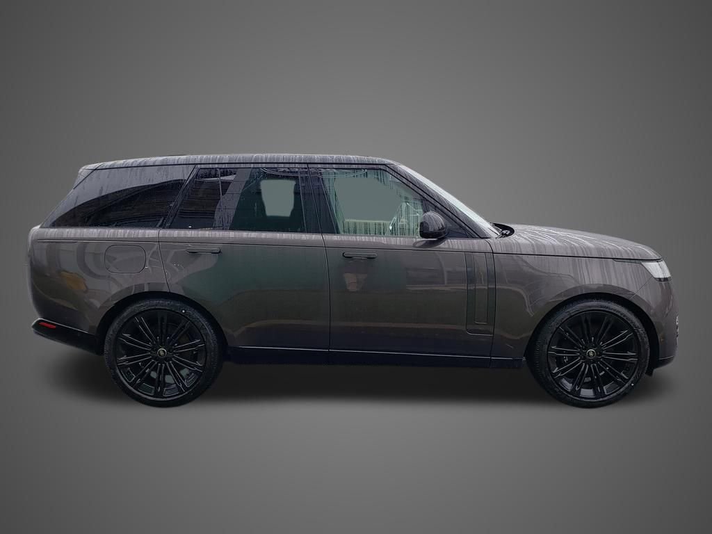 New 2025 Land Rover Range Rover SE image 4
