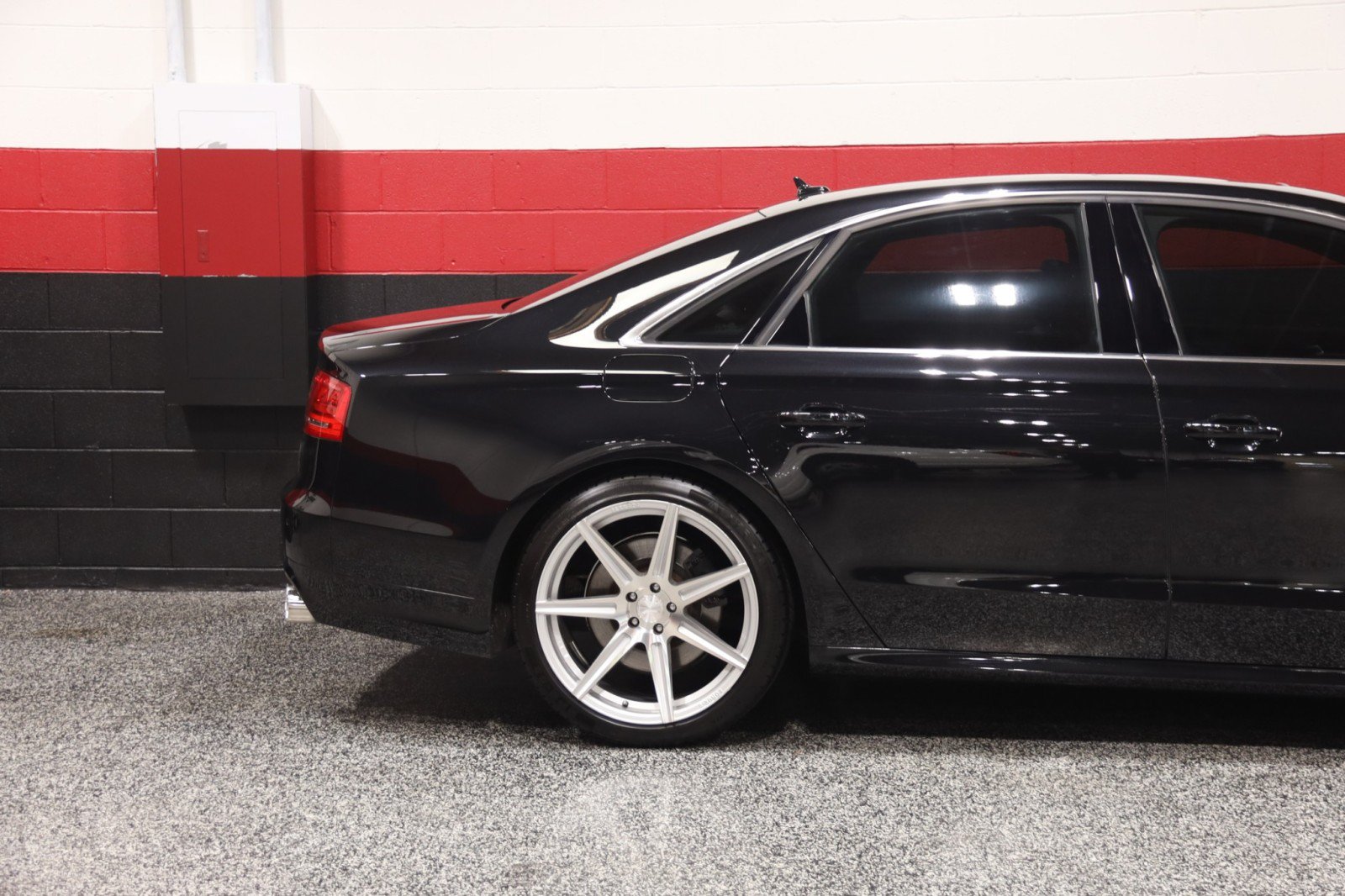 Used 2014 Audi S8 AWD/4WD image 5