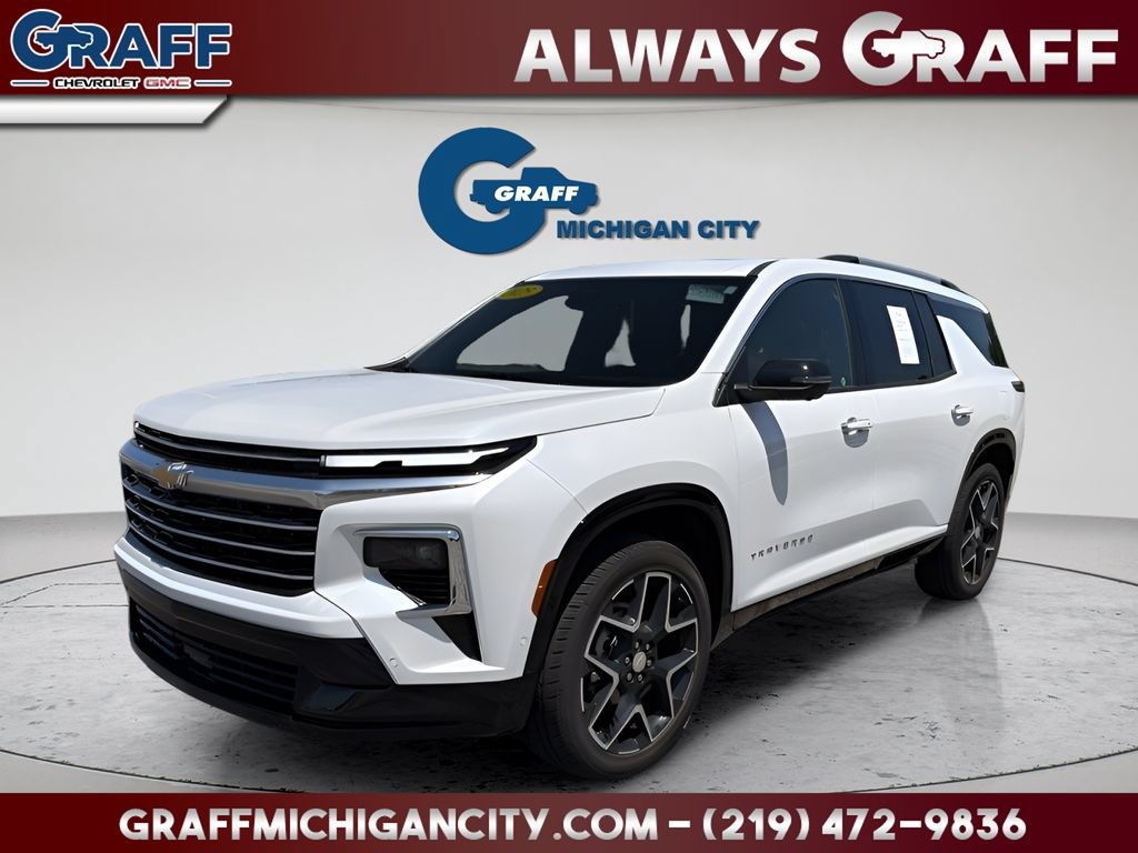 Used 2025 Chevrolet Traverse High Country FWD image 1