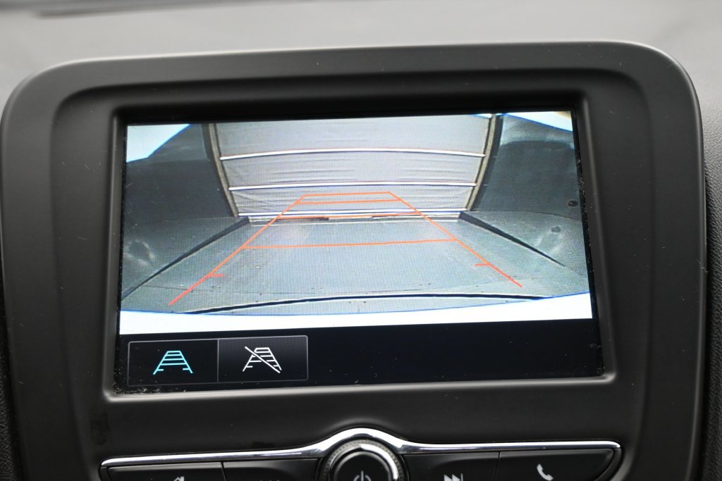 Used 2018 Chevrolet Malibu LT FWD image 23
