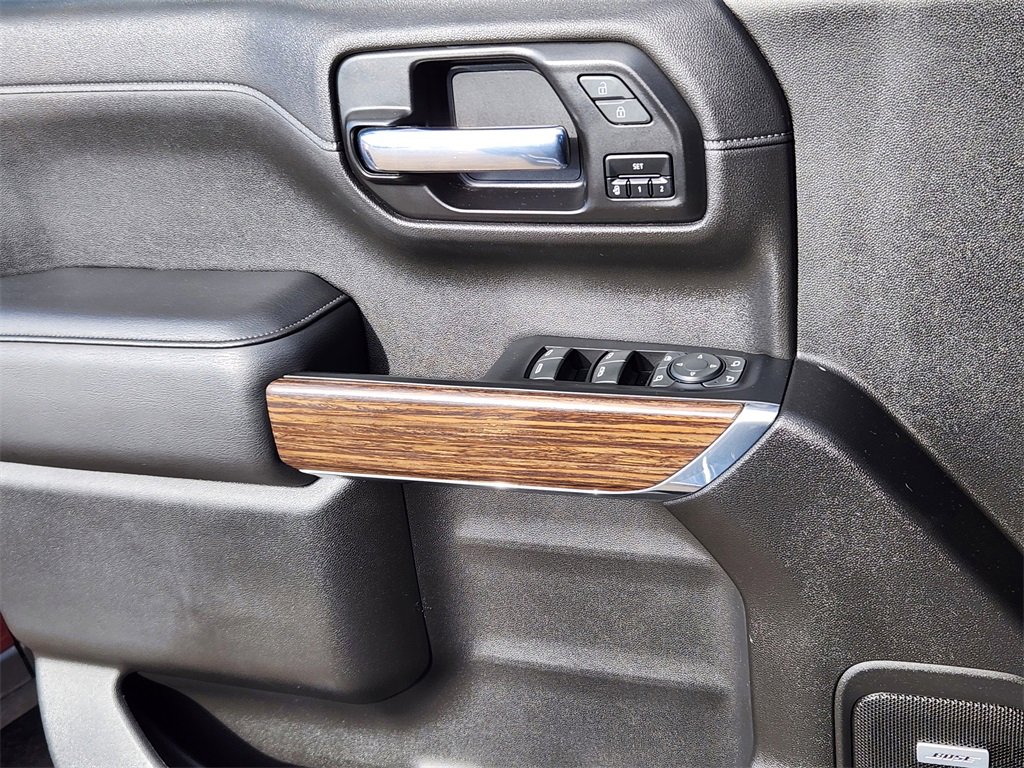 Used 2021 Chevrolet Silverado 1500 High Country w/ Safety Package II image 6