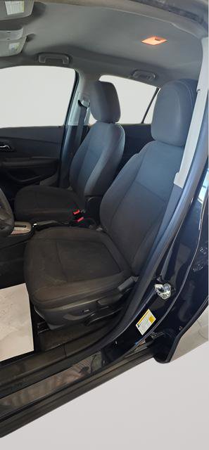 Used 2016 Chevrolet Trax LS AWD/4WD image 14