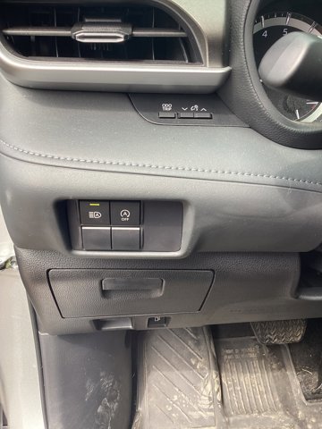 Used 2023 Toyota Highlander L image 11