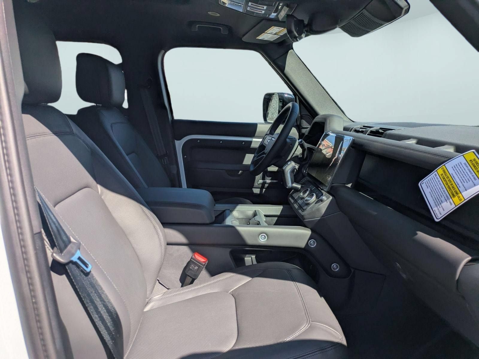 New 2026 Land Rover Defender 110 X-Dynamic SE AWD/4WD image 33