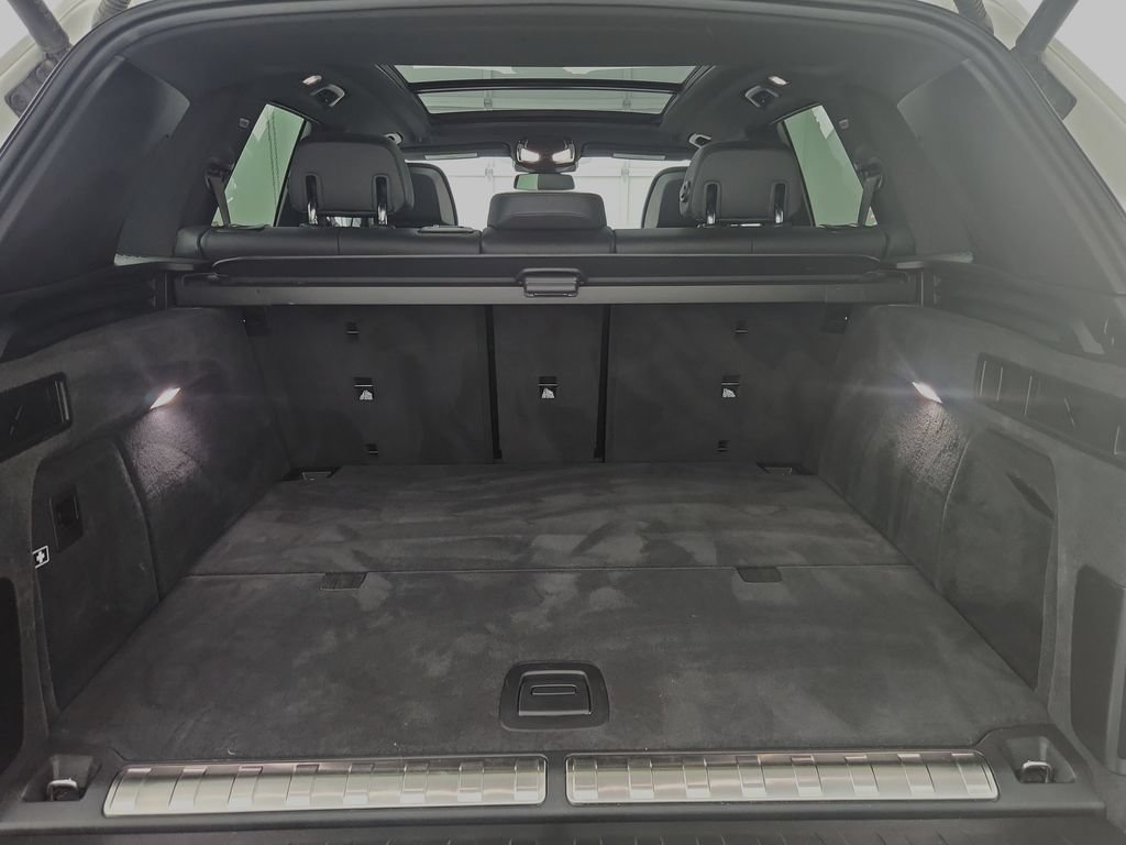Used 2025 BMW X5 xDrive50e AWD/4WD image 34