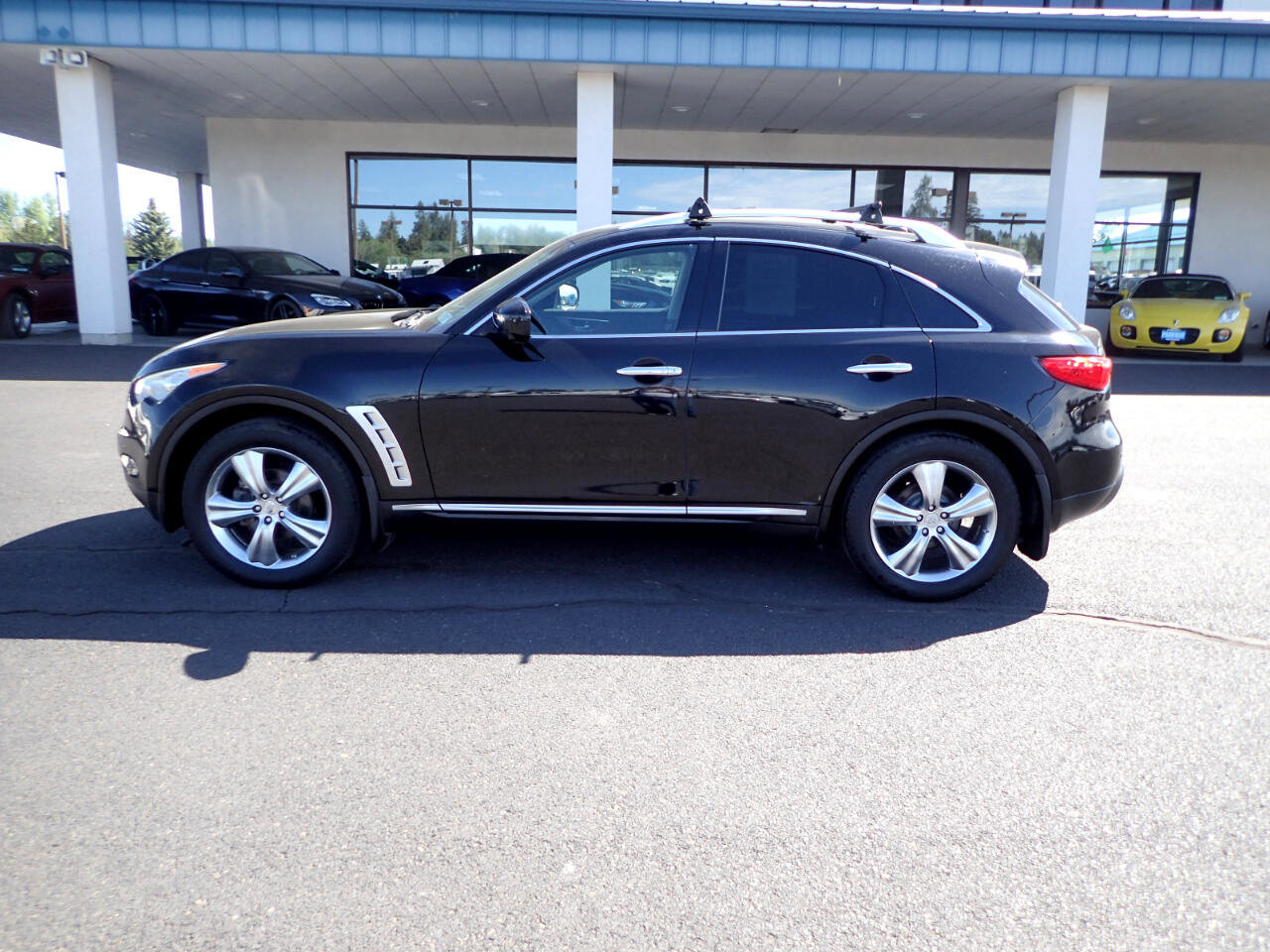 Used 2009 INFINITI FX35 AWD w/ Navigation Pkg image 2