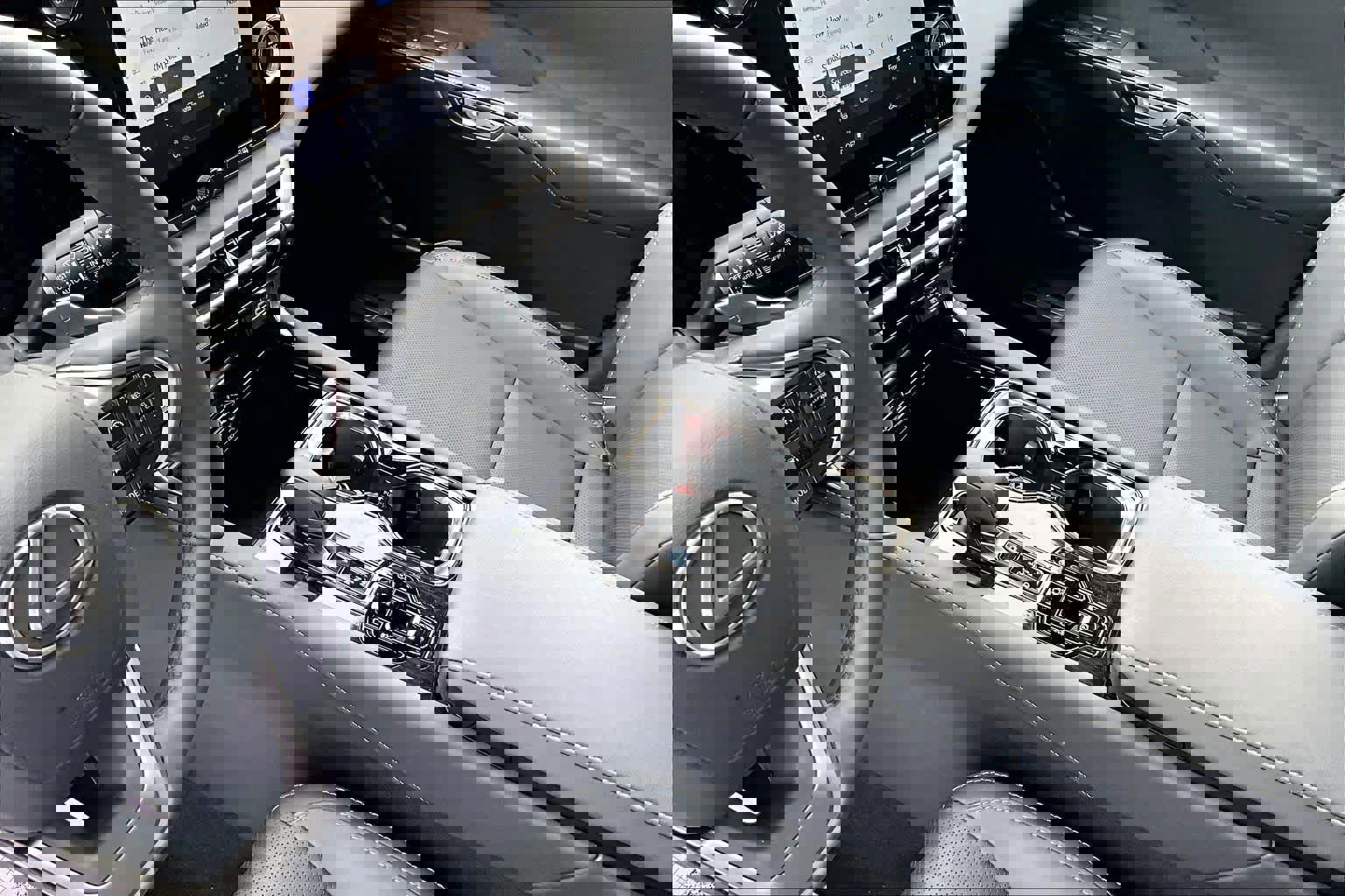 Used 2025 Lexus RX 350 FWD image 16