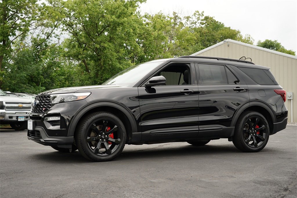 Used 2023 Ford Explorer ST w/ Technology Package image 6