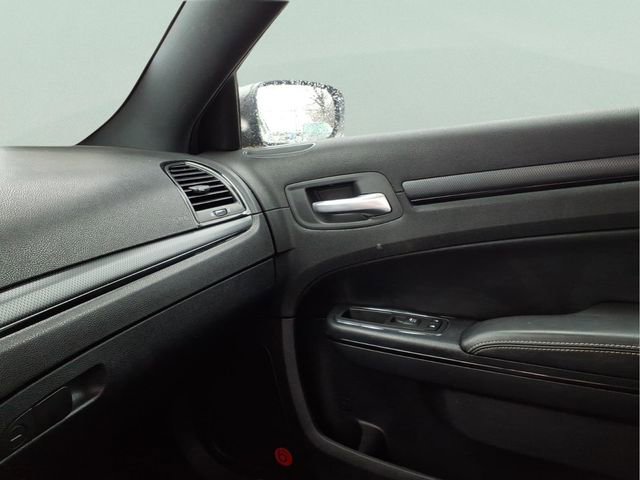 Used 2016 Chrysler 300 S image 19