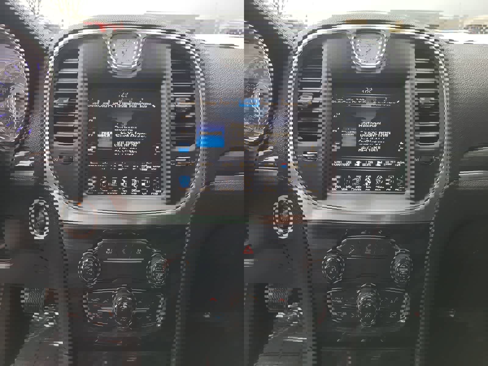 Used 2016 Chrysler 300 Limited image 24