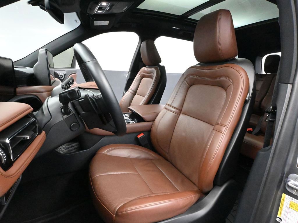 Used 2025 Lincoln Aviator Reserve w/ Jet Appearance Package AWD/4WD image 25