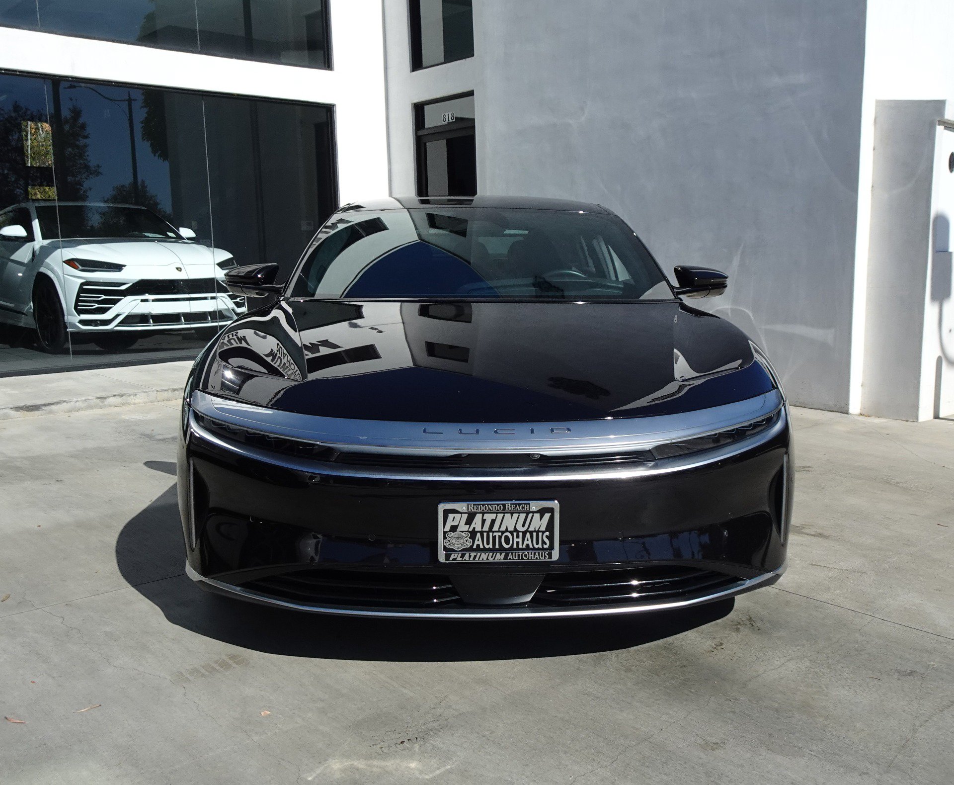 Used 2025 Lucid Air Touring AWD/4WD image 2