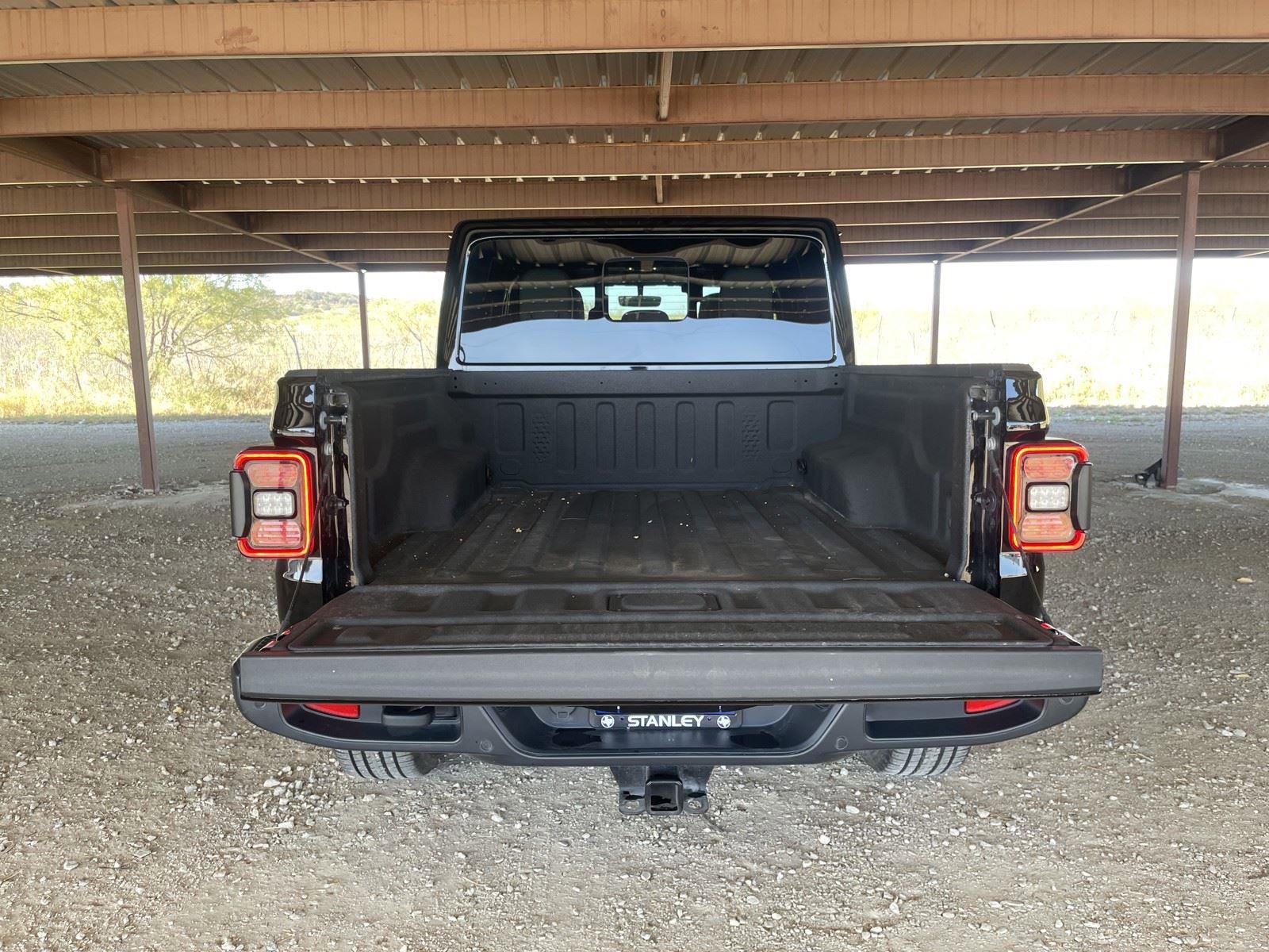 Used 2023 Jeep Gladiator Overland image 33