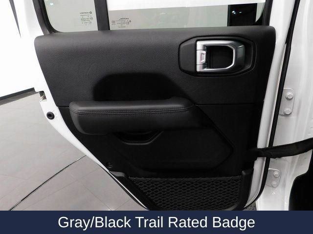 Used 2023 Jeep Wrangler Altitude image 32