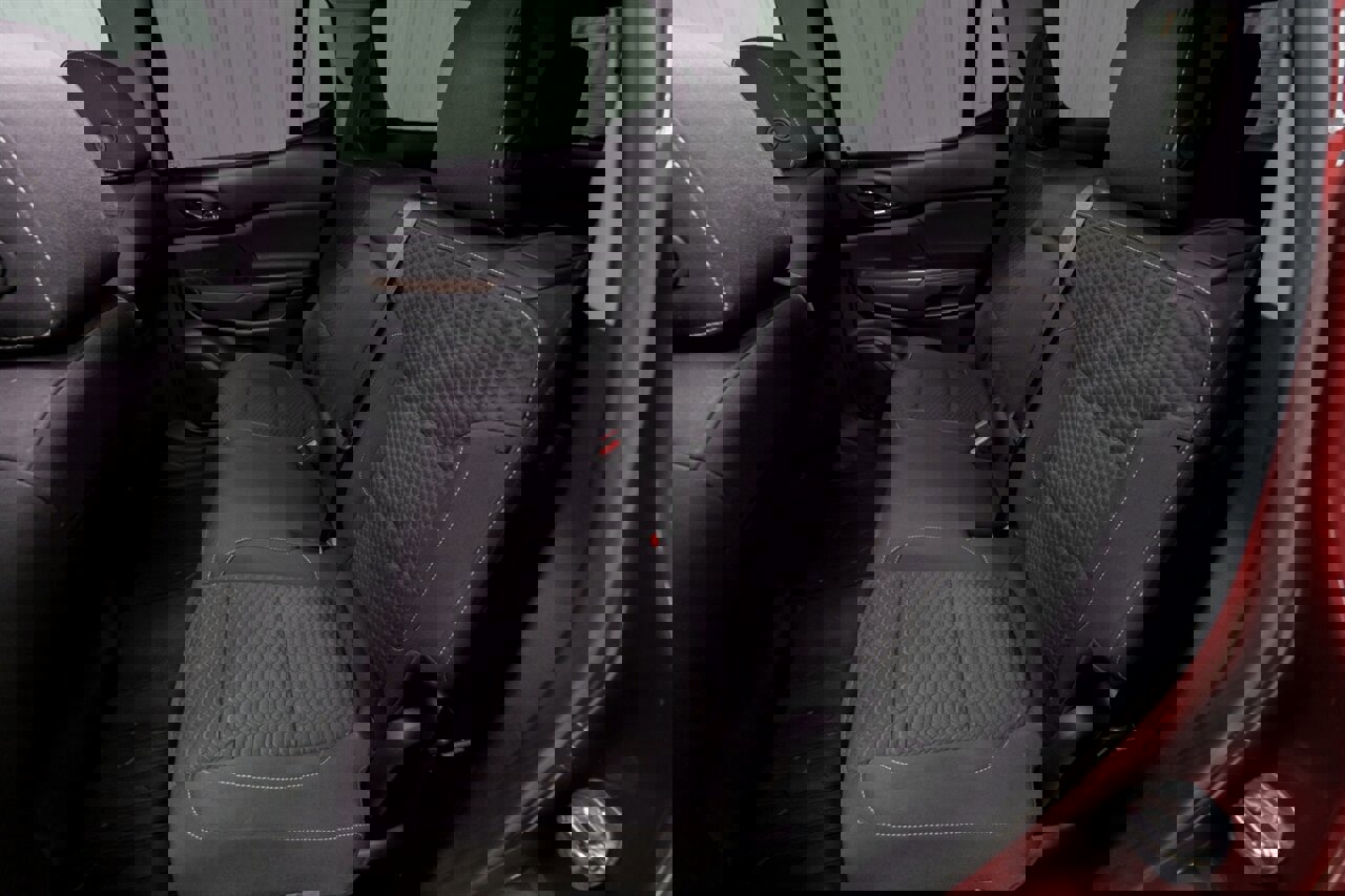 Used 2018 GMC Acadia SLE w/ LPO, Floor Liner Package image 17