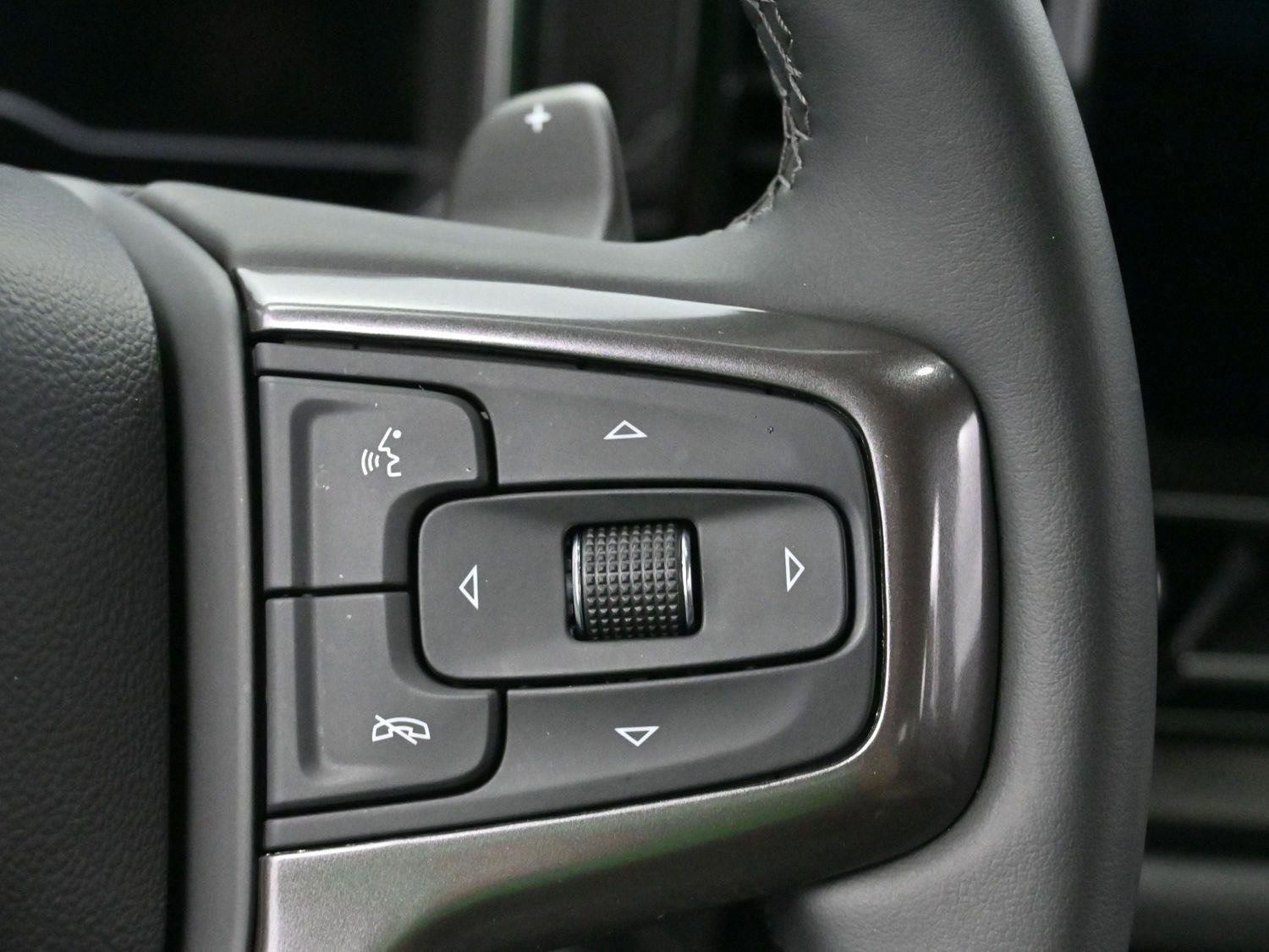 Used 2023 Chevrolet Silverado 1500 ZR2 w/ Technology Package image 19