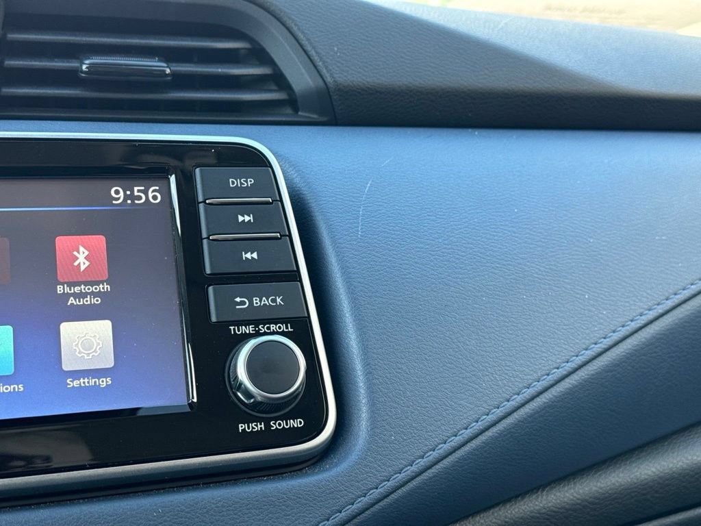 Used 2025 Nissan Versa SV FWD image 19