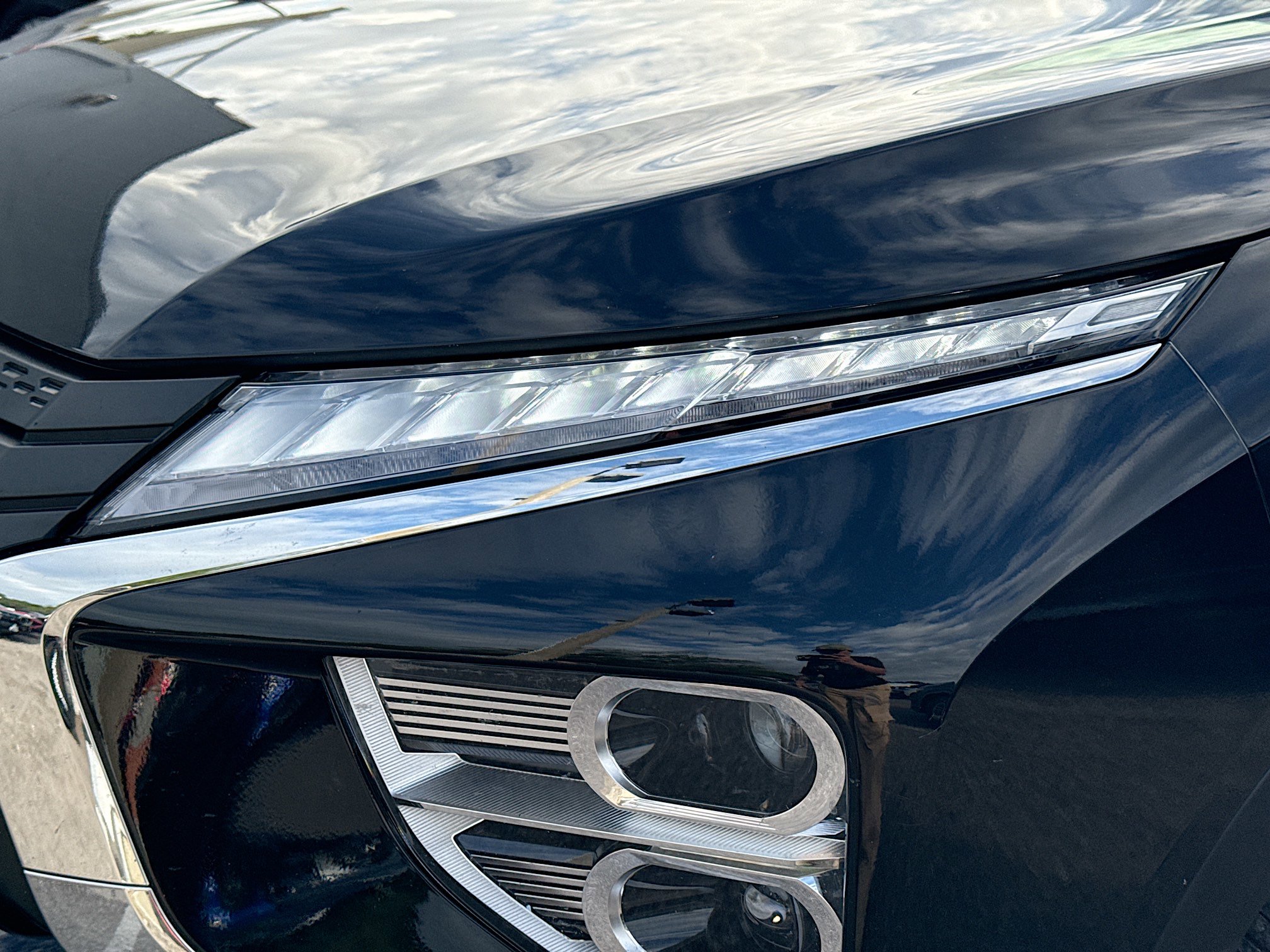 Used 2025 Mitsubishi Eclipse Cross Black Edition image 9