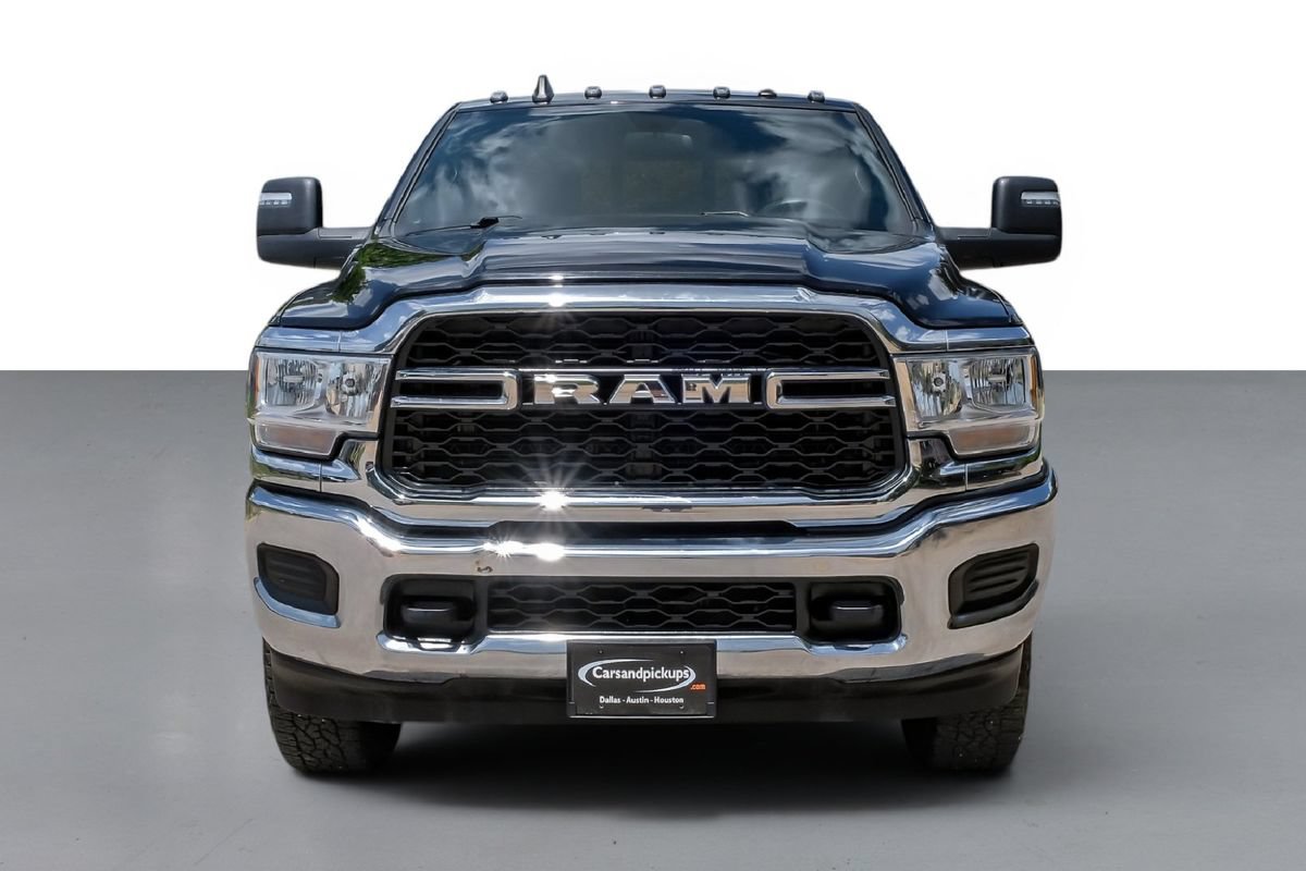 Used 2024 RAM 2500 Tradesman w/ Chrome Appearance Group AWD/4WD image 3