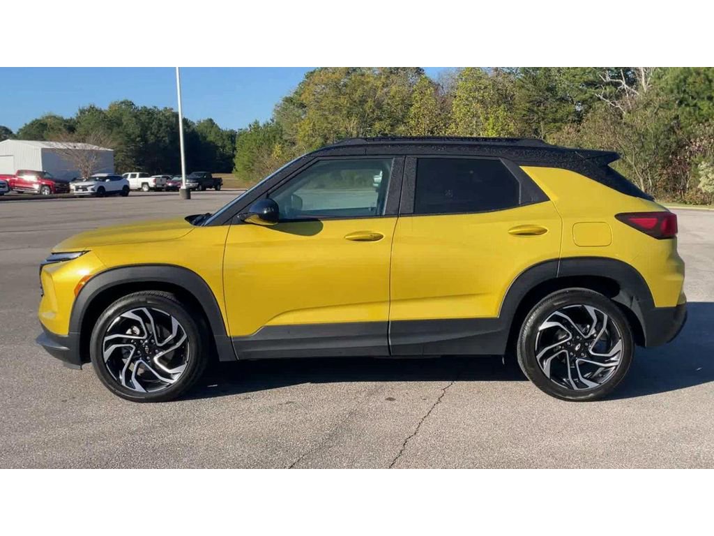Certified 2024 Chevrolet TrailBlazer RS w/ Driver Confidence Package image 5