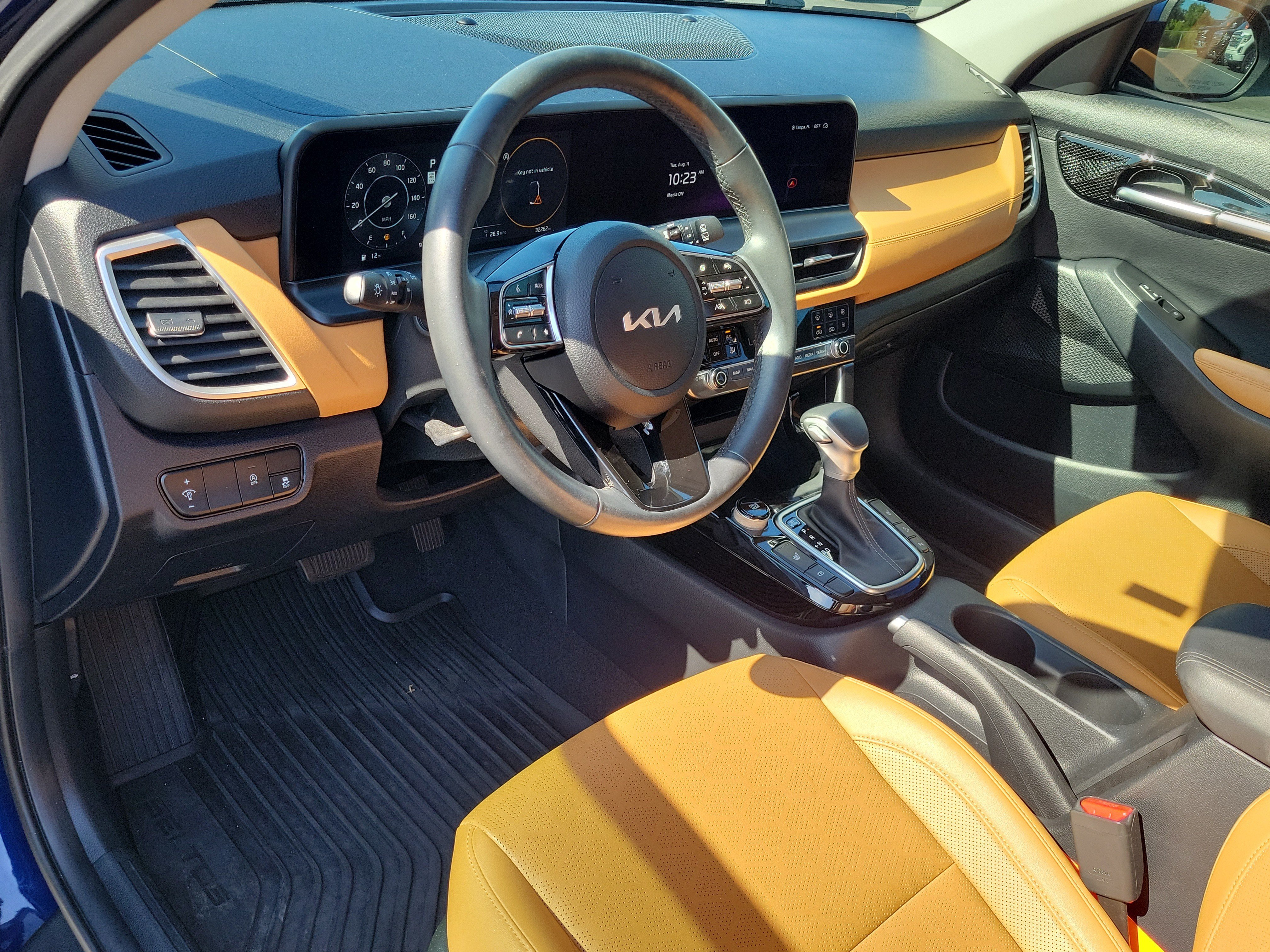 Used 2025 Kia Seltos EX w/ EX Sunroof Package FWD image 22