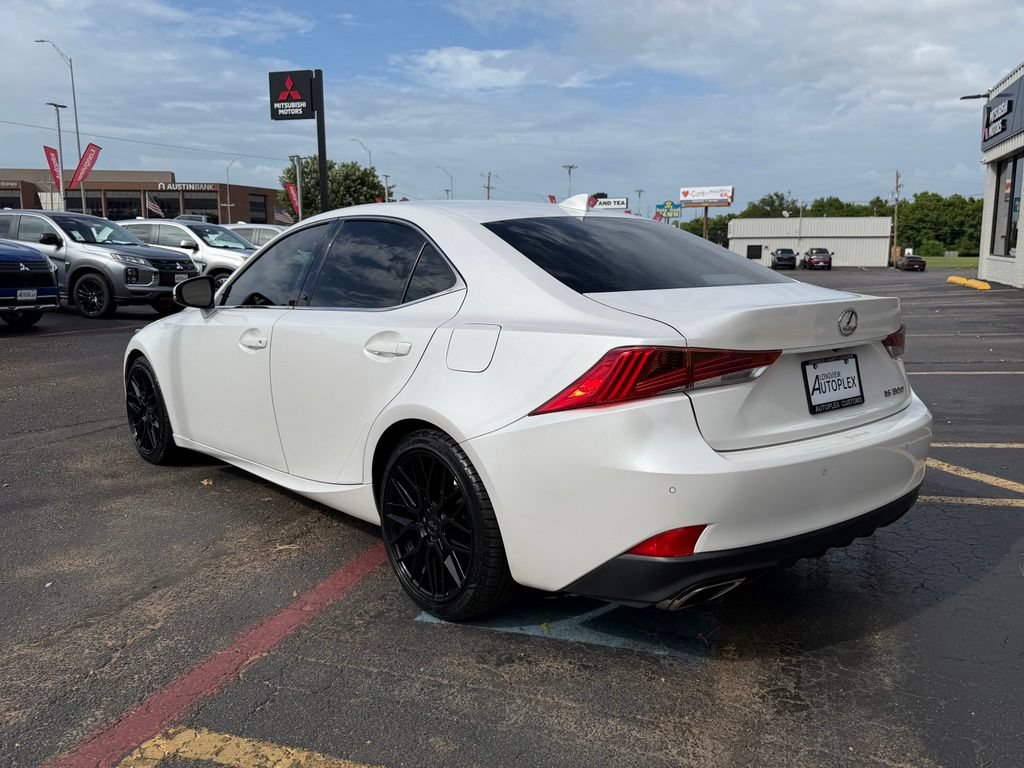 Used 2019 Lexus IS 300 w/ Premium Package RWD image 9