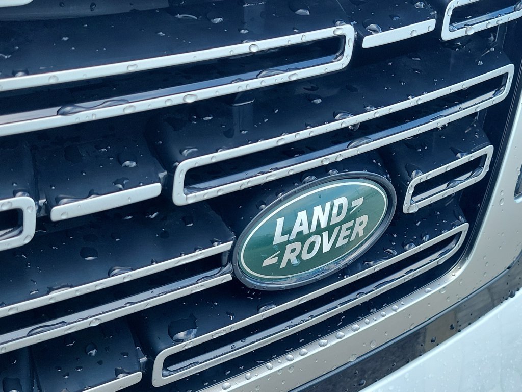 Certified 2025 Land Rover Range Rover SE AWD/4WD image 10