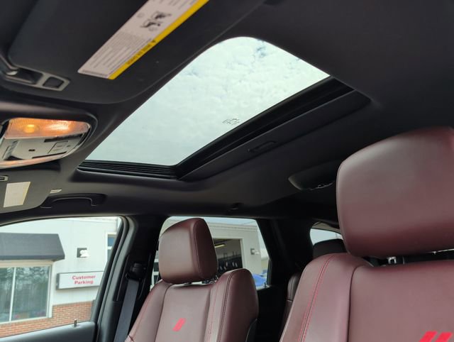 Used 2025 Dodge Durango R/T AWD/4WD image 29