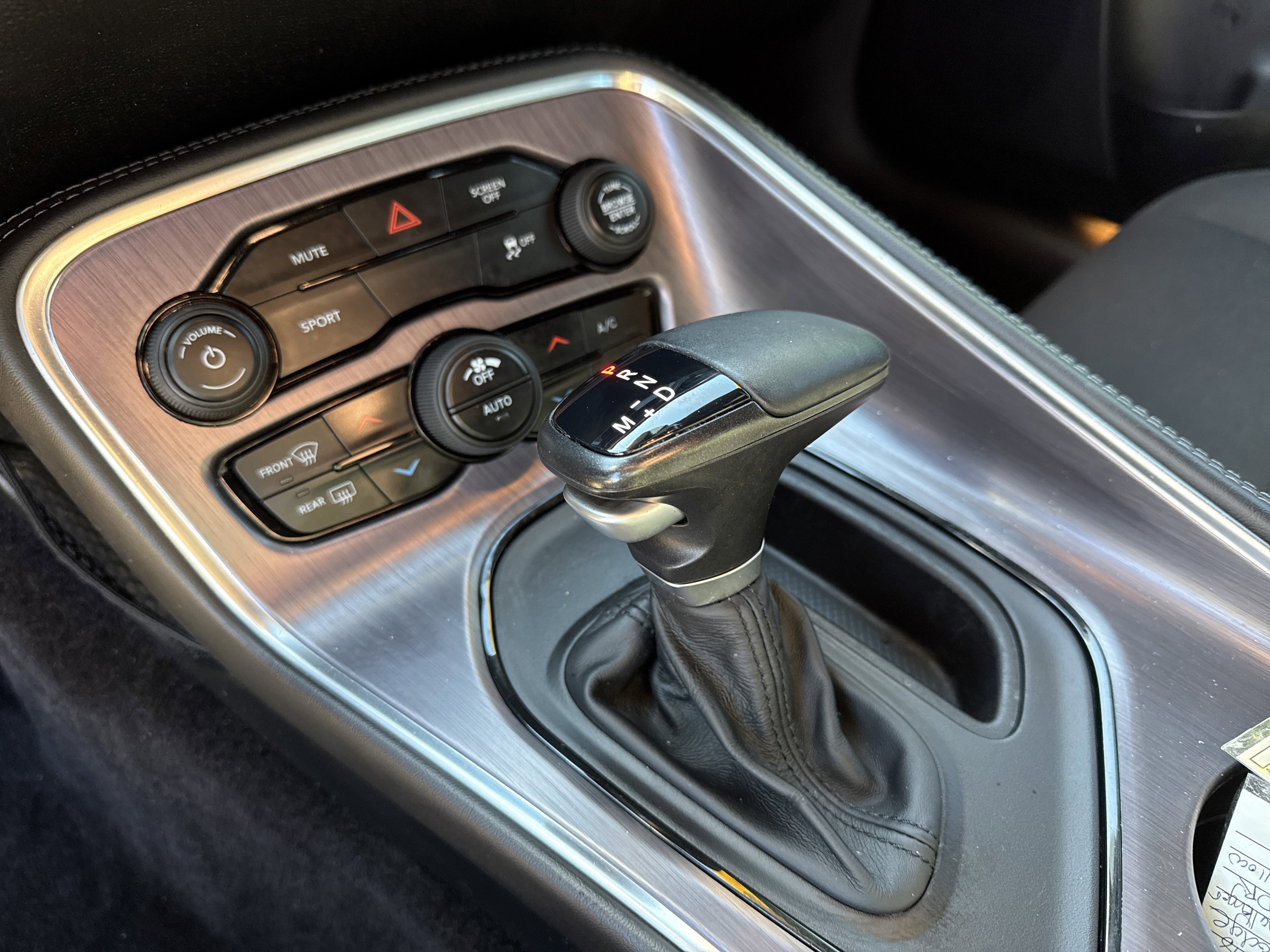 Used 2018 Dodge Challenger SXT w/ Blacktop Package image 25