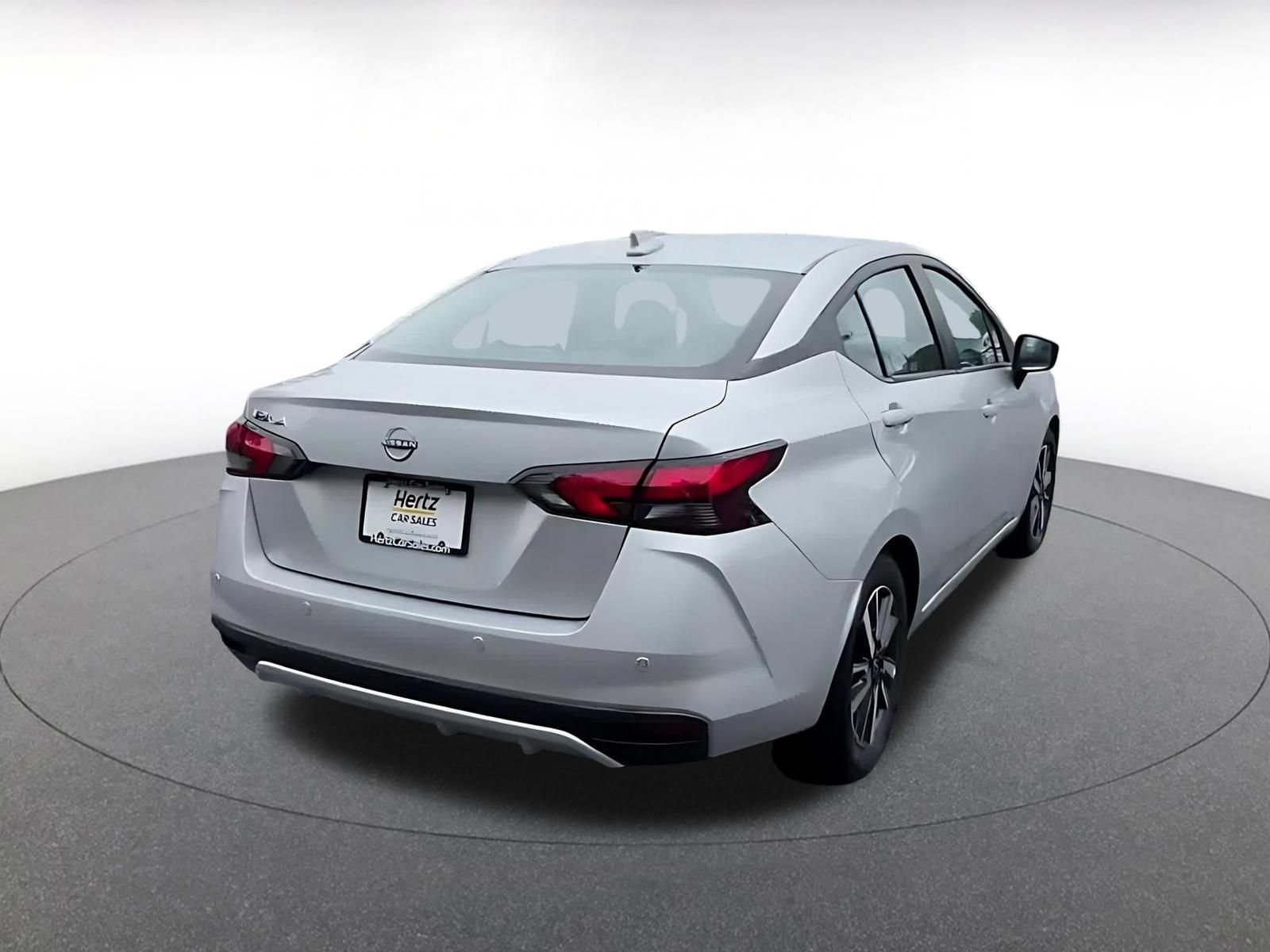 Used 2025 Nissan Versa SV FWD image 14