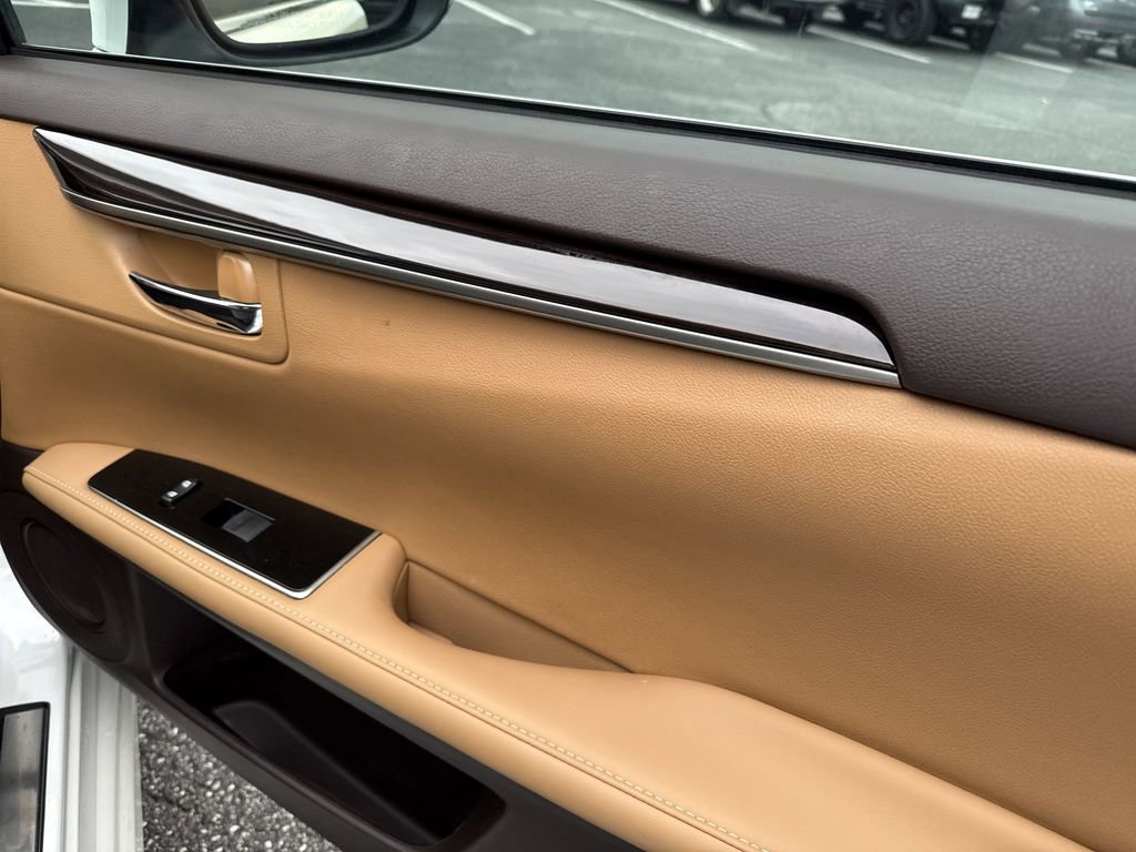 Used 2018 Lexus ES 350 w/ Premier Package image 14