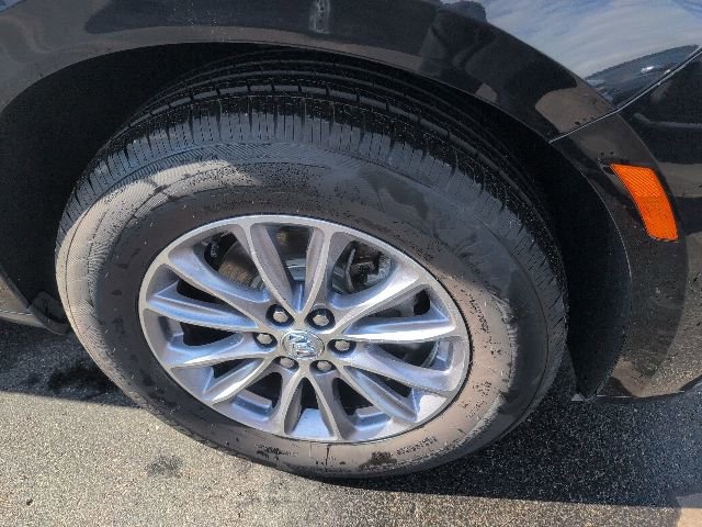 Used 2023 Buick Enclave Essence AWD/4WD image 46