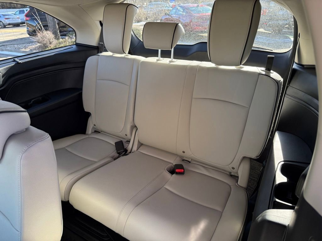Certified 2026 Honda Odyssey Touring image 17