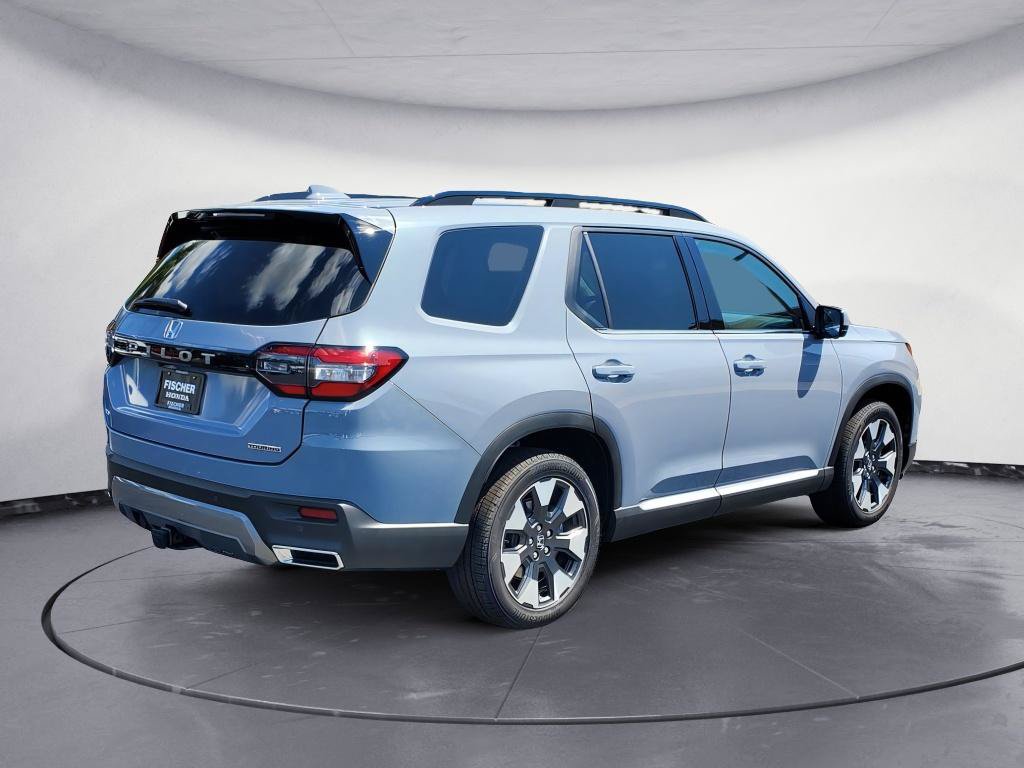 New 2026 Honda Pilot Touring image 3