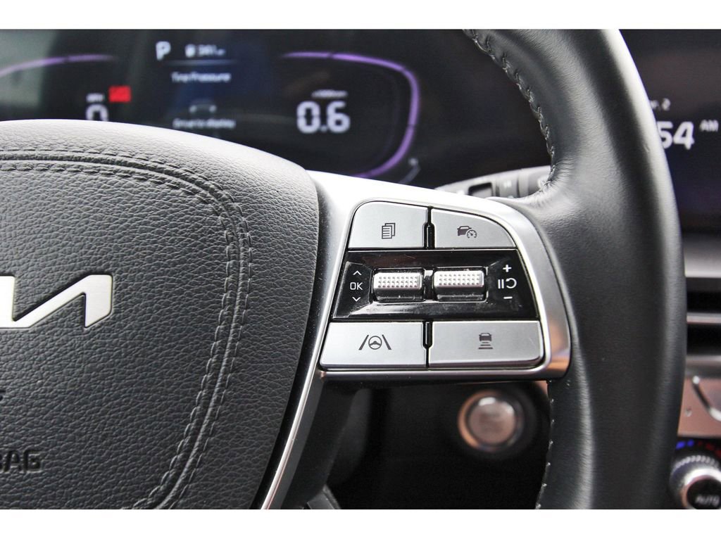 Used 2025 Kia Telluride S image 17