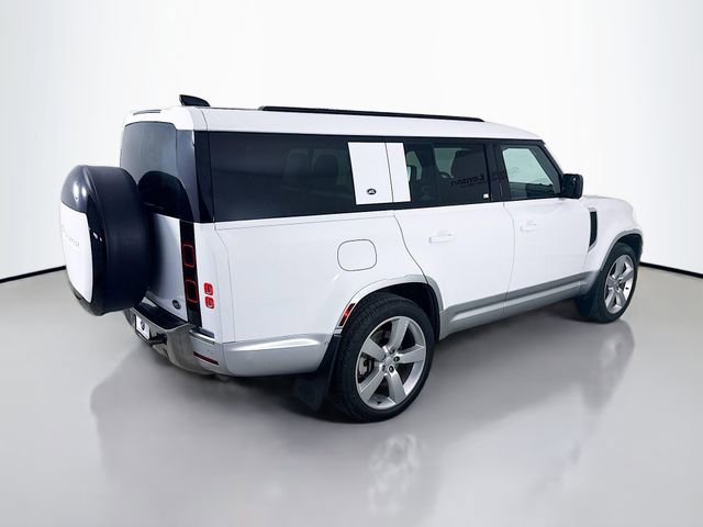 Used 2023 Land Rover Defender 130 First Edition image 7
