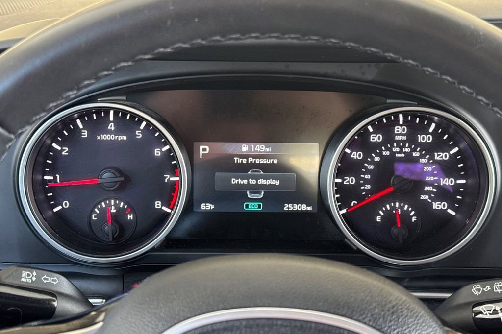 Used 2024 Kia Carnival LX FWD image 26
