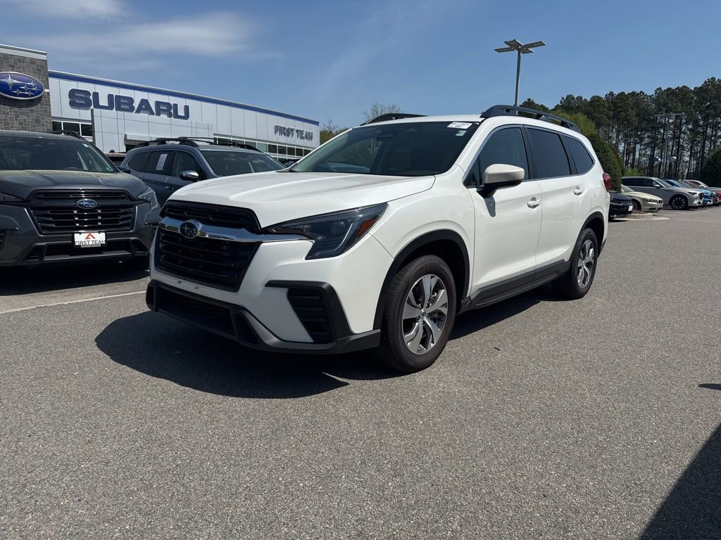 Used 2025 Subaru Ascent Premium image 2