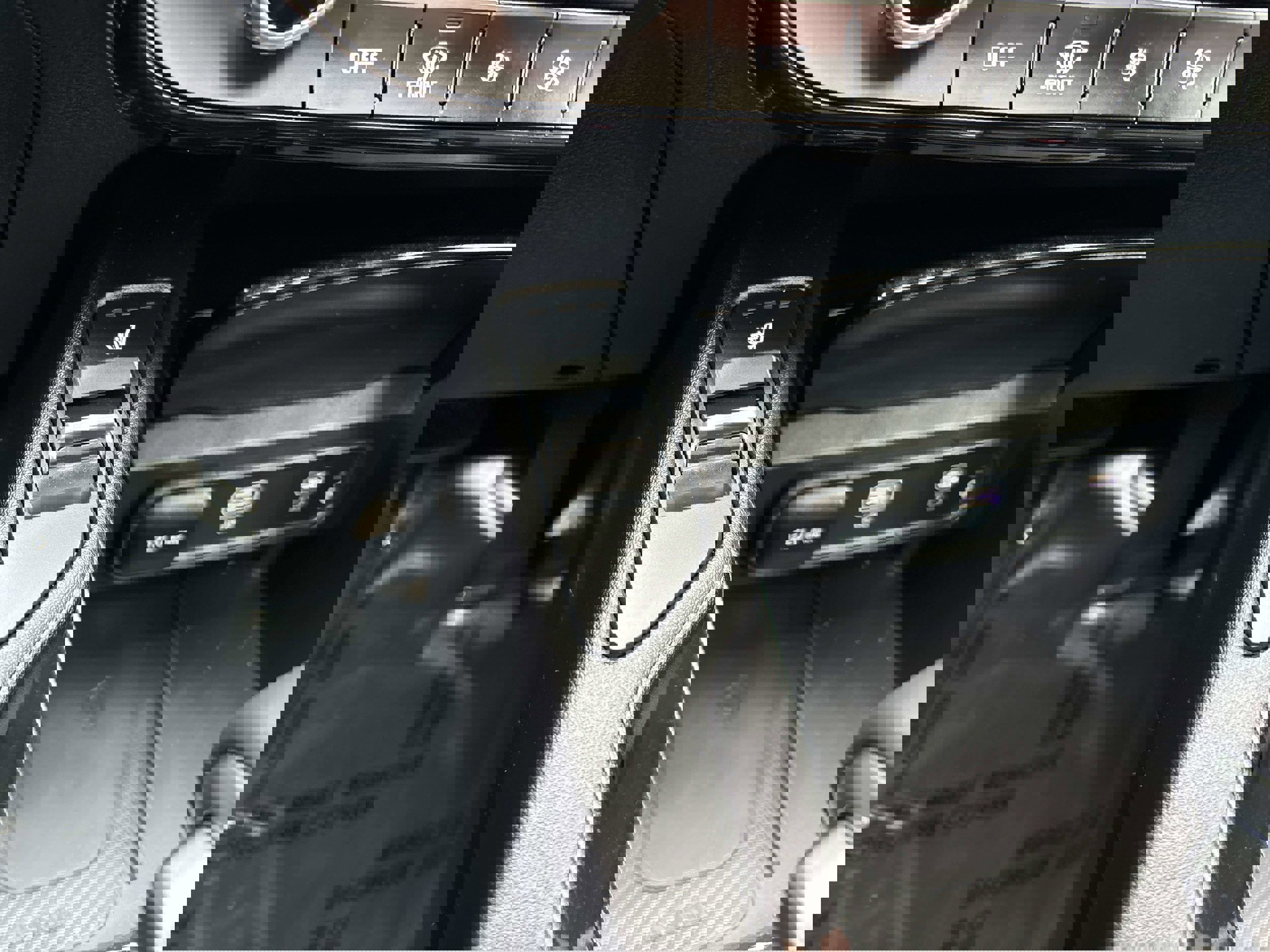 Used 2024 Kia Telluride S w/ S Sunroof Package image 27