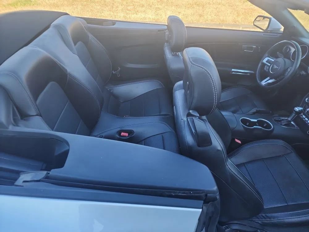 Used 2018 Ford Mustang Premium RWD image 17