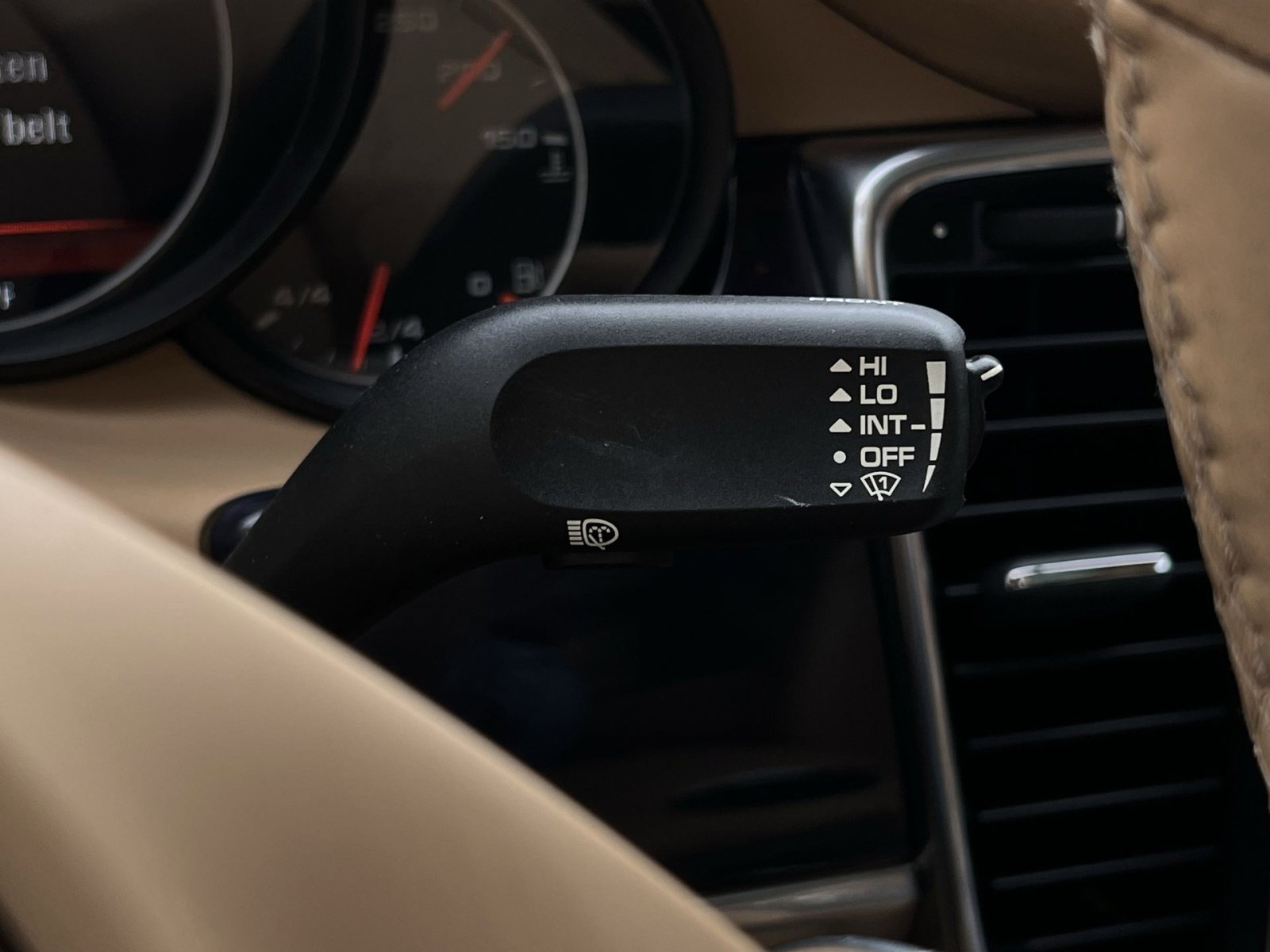 Used 2011 Porsche Panamera RWD image 34