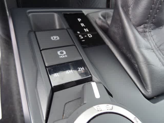 Used 2024 Toyota Tacoma SR5 AWD/4WD image 11