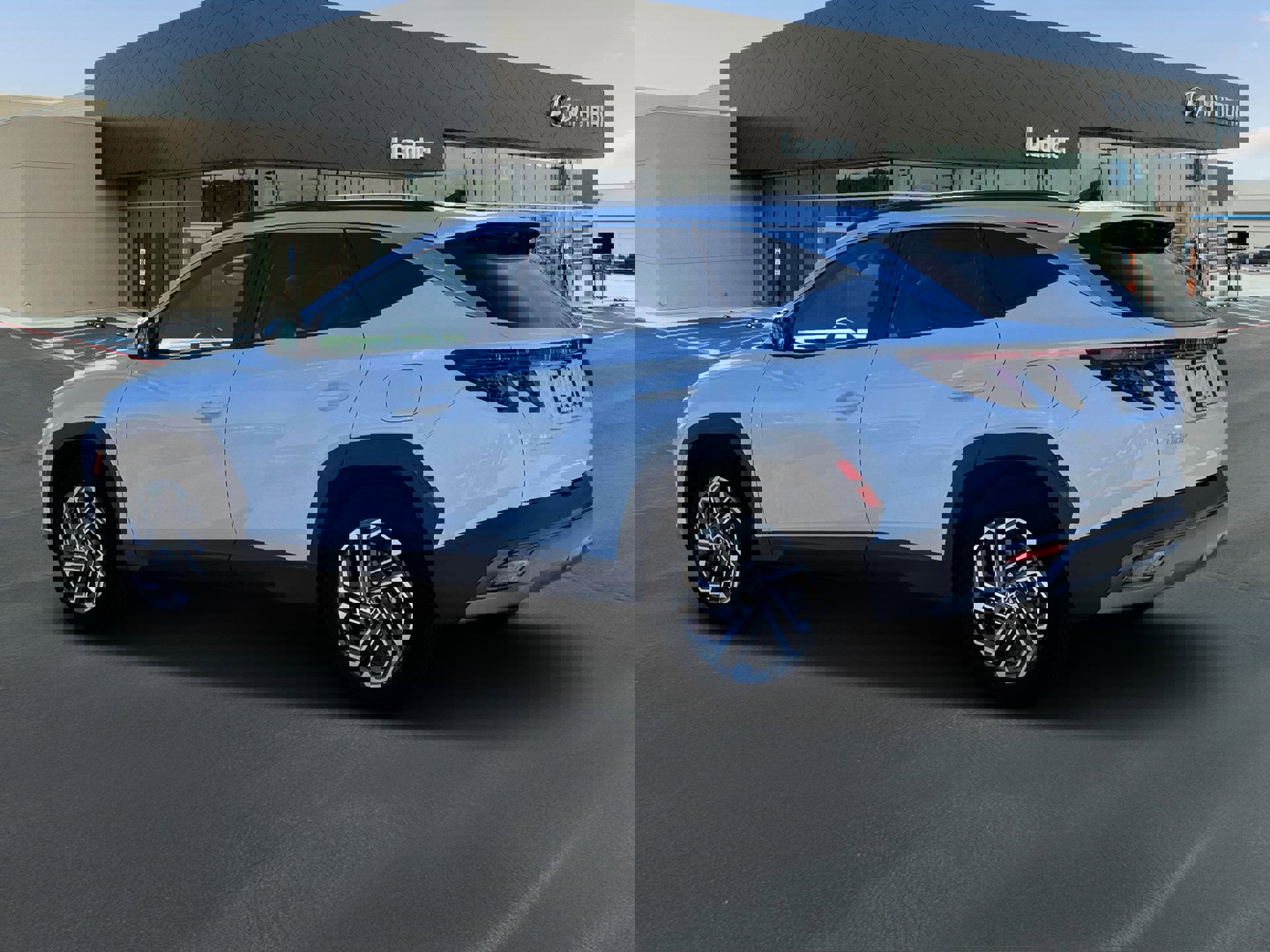 New 2026 Hyundai Tucson Limited image 4