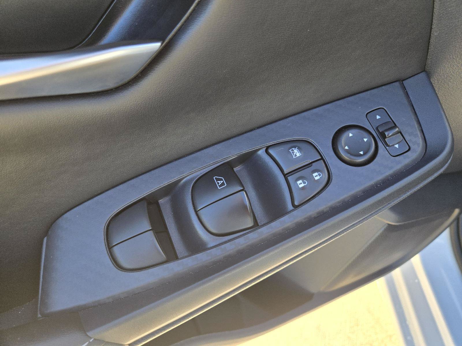 Used 2025 Nissan Sentra SV FWD image 13